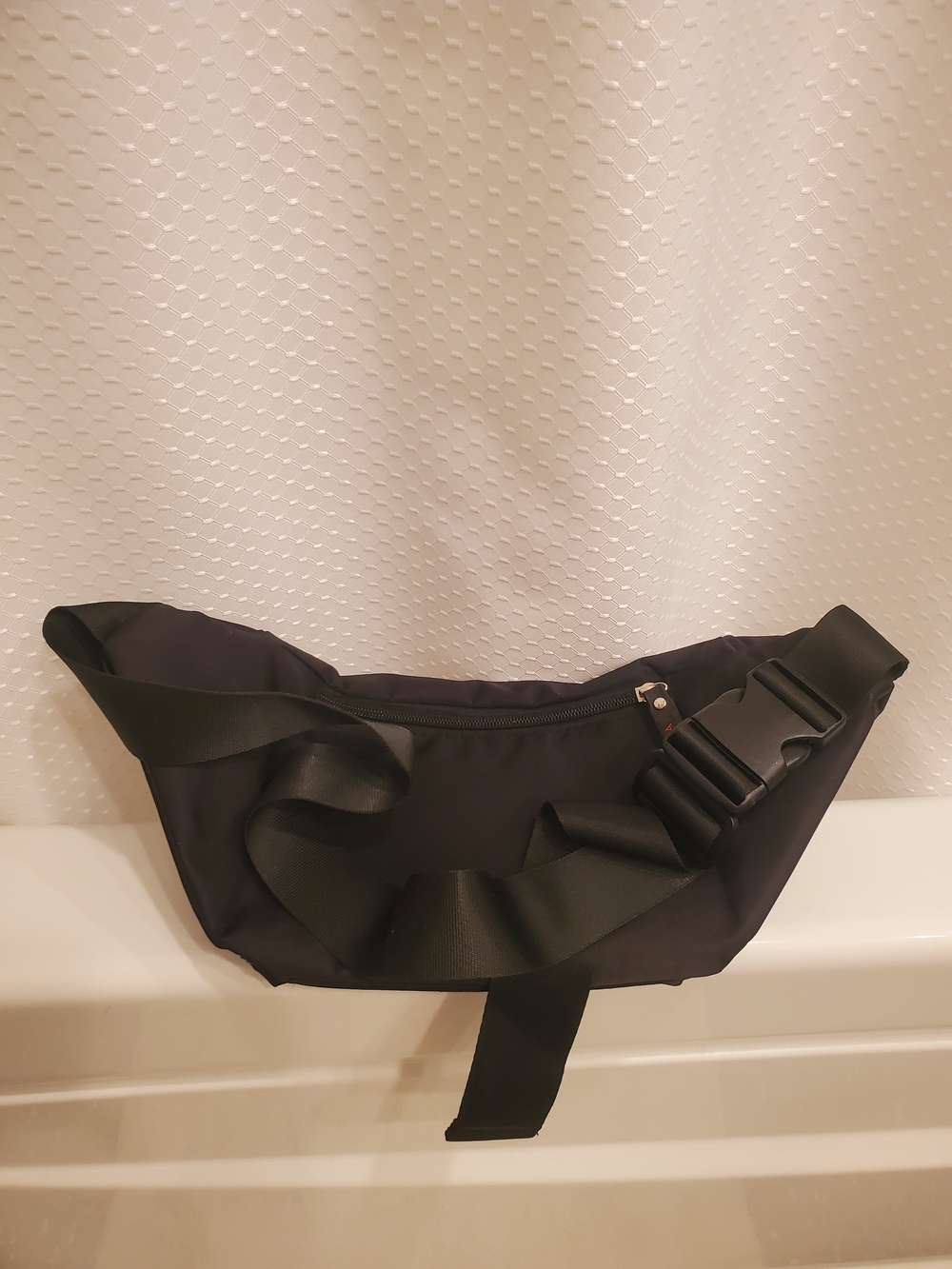 Prada Black Nylon Belt Bag with Red Logo Trim - Picture 4 of 7